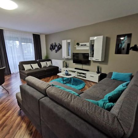 Freedom Apartman Hajdúszoboszló 外观 照片