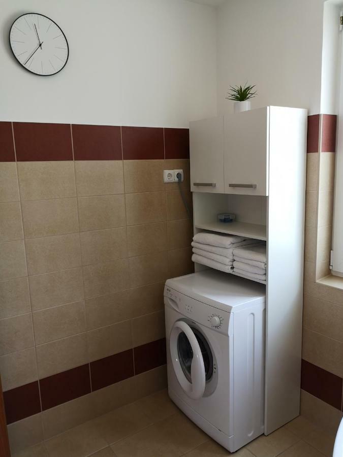 Freedom Apartman Hajdúszoboszló 外观 照片